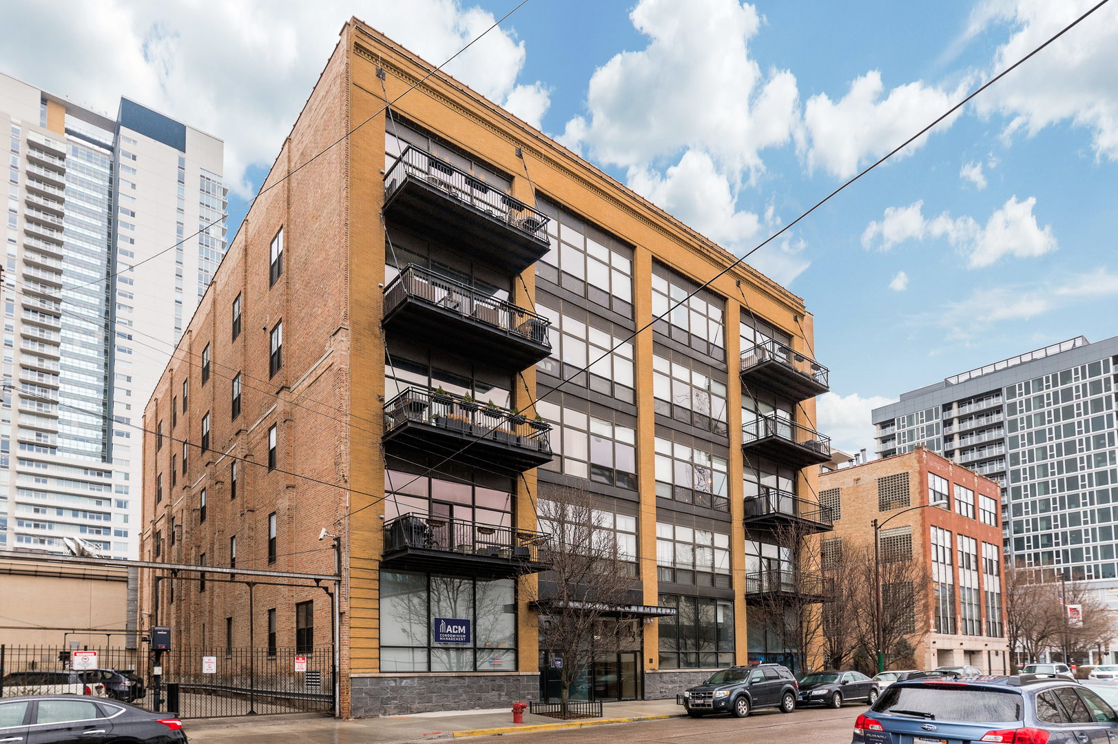 23 North Green Street, Unit 206 Chicago, IL 60607 - Photo 1 of 20