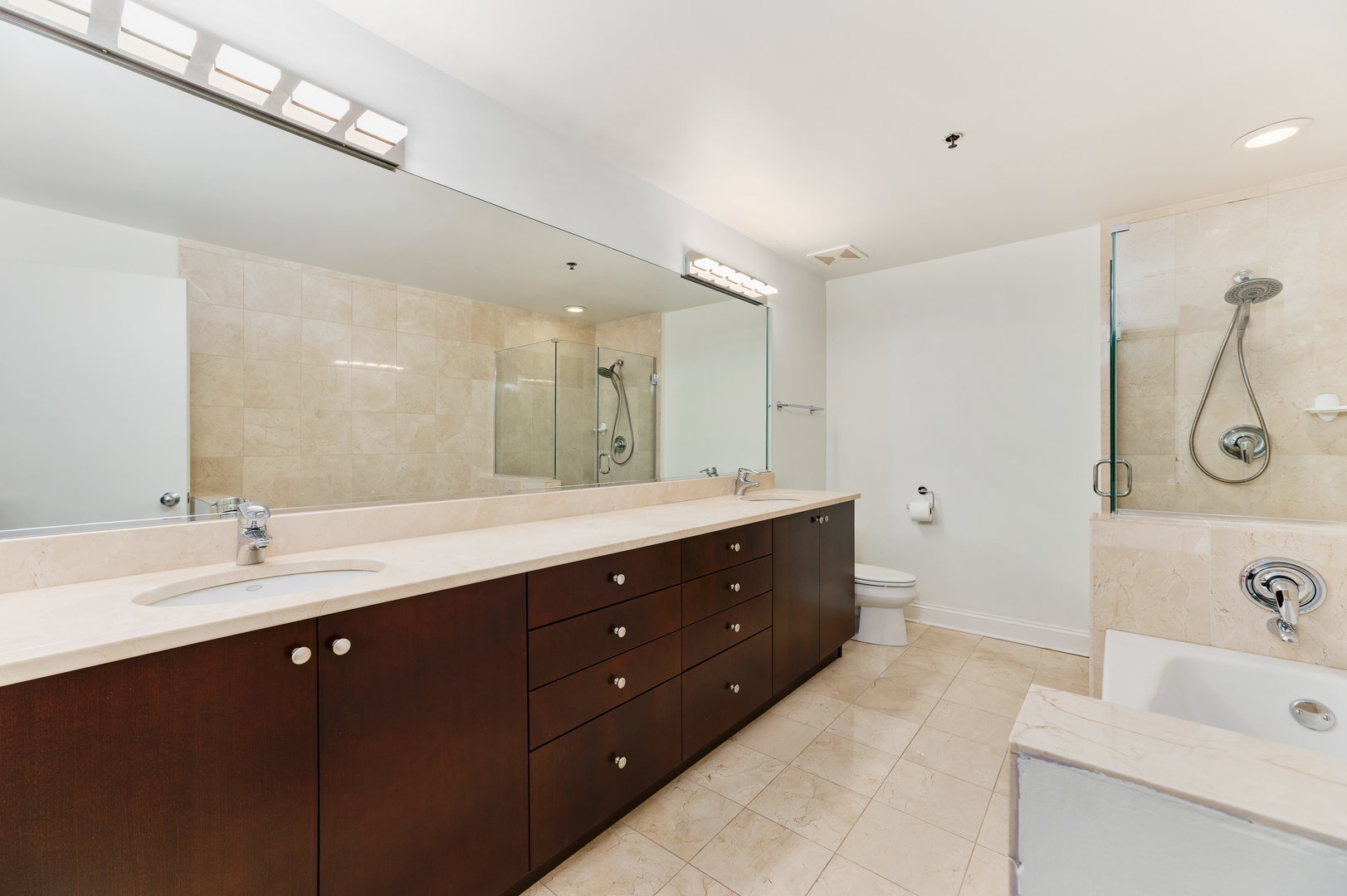 23 North Green Street, Unit 206 Chicago, IL 60607 - Photo 10 of 20