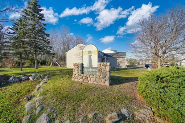 $270,000 | 130 Lighthouse Lane, Brooklyn, MI 49230