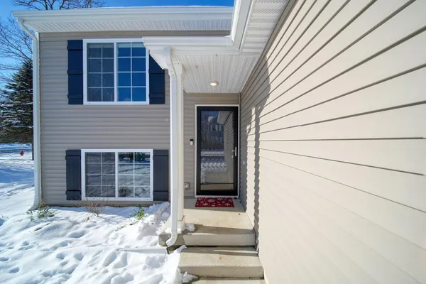 $270,000 | 130 Lighthouse Lane, Brooklyn, MI 49230