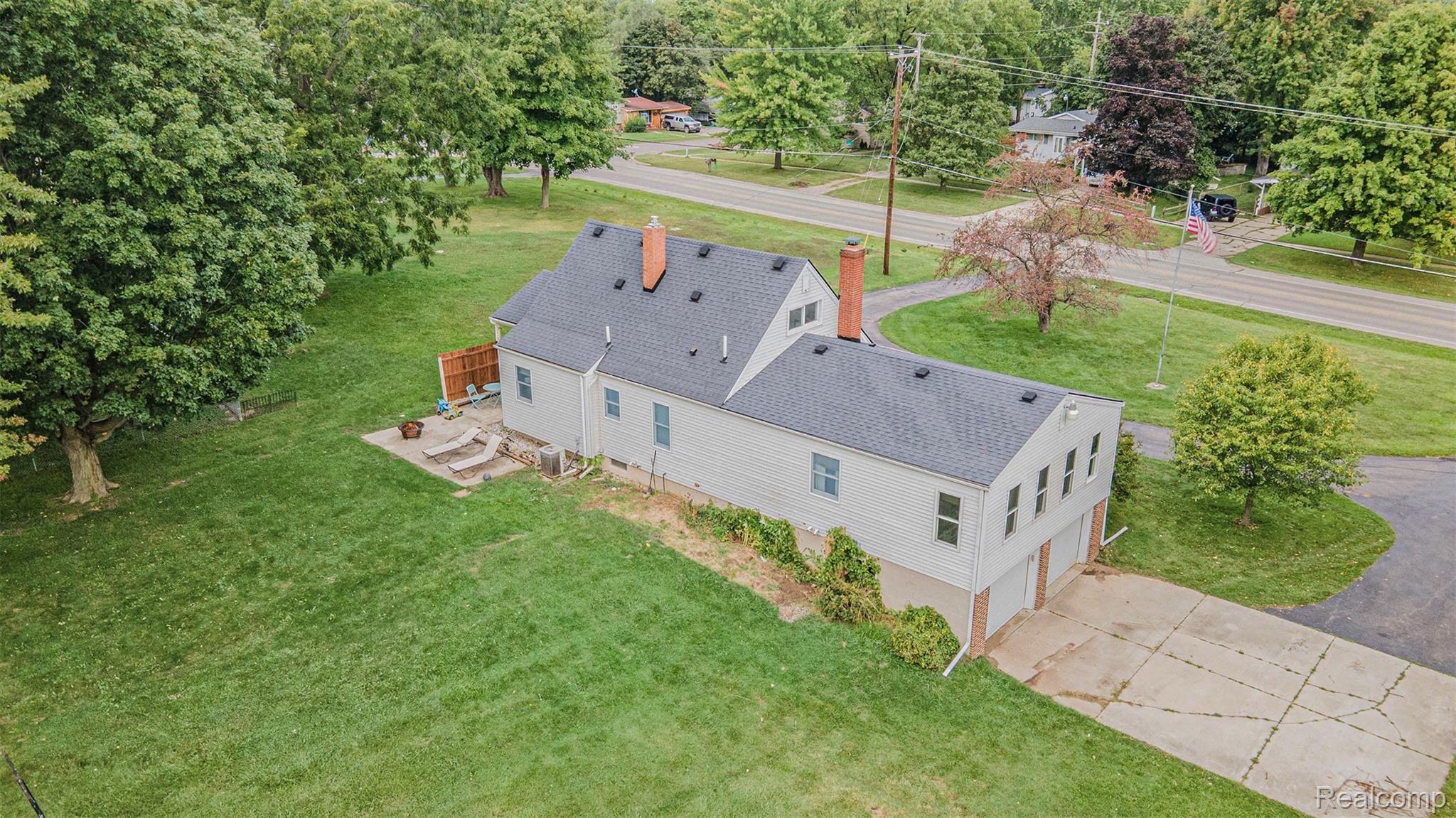 118 East River Road Flushing, MI 48433 - Photo 24 of 30 DJI_0239-Recovered.jpg