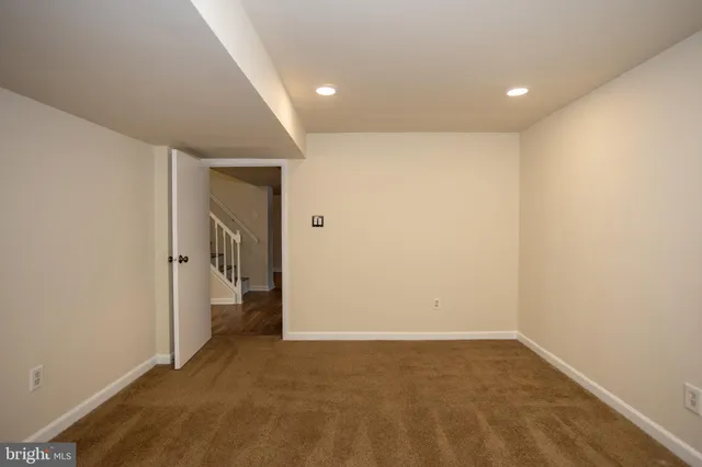 $3,842 | 5914 Ridge View Drive, Alexandria, VA 22310