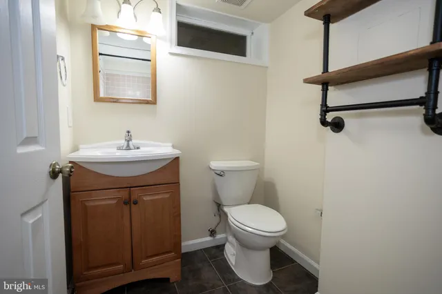 $3,842 | 5914 Ridge View Drive, Alexandria, VA 22310