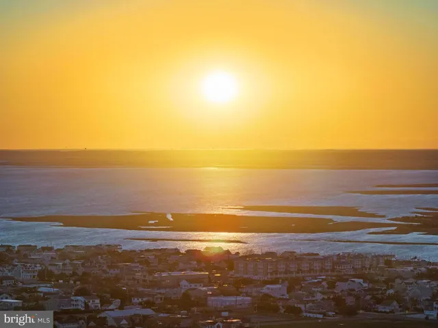 $4,499,000 | 6 North 4th Street, Surf City, NJ 08008