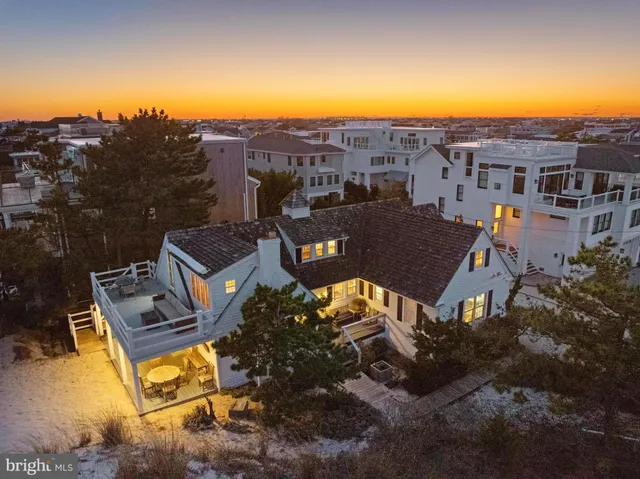 $4,499,000 | 6 North 4th Street, Surf City, NJ 08008