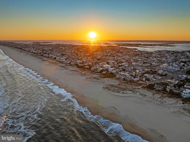 $4,499,000 | 6 North 4th Street, Surf City, NJ 08008