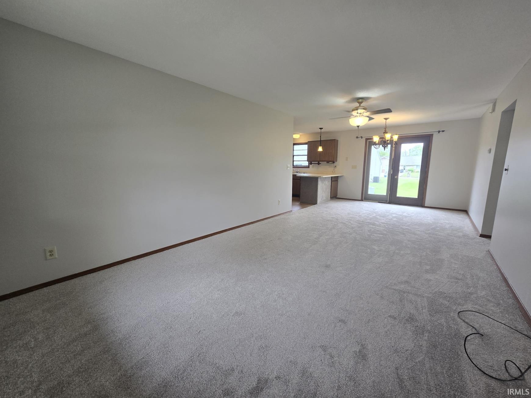 727 Riley Road Kendallville, IN 46755 - Photo 2 of 16