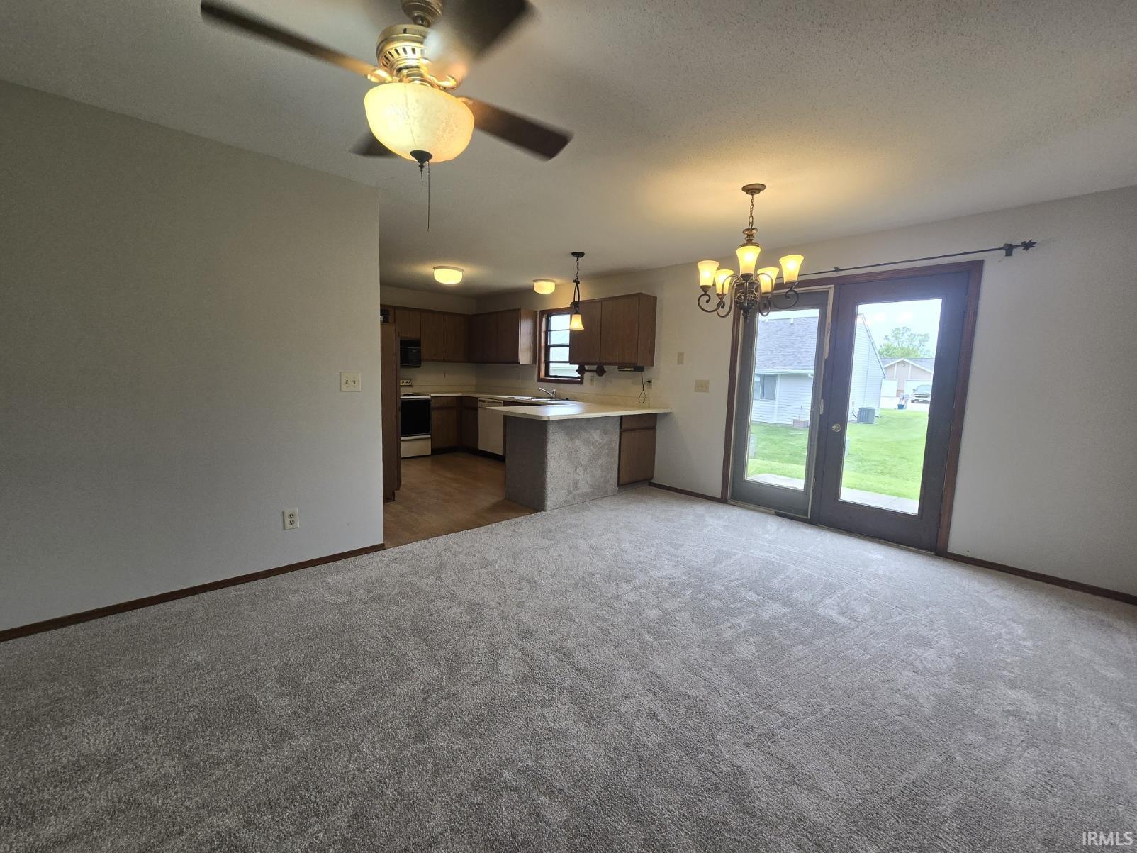 727 Riley Road Kendallville, IN 46755 - Photo 5 of 16