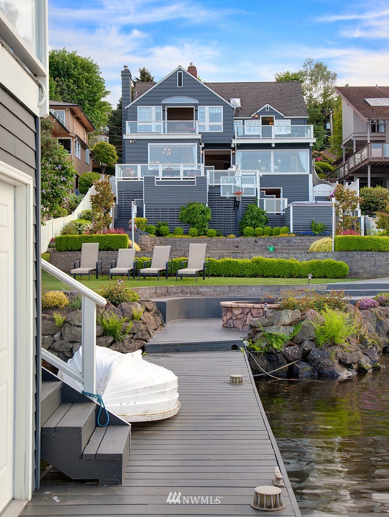 8750 Sand Point Way Northeast Seattle, WA 98115 - Photo 1 of 1 Gallery Image 1