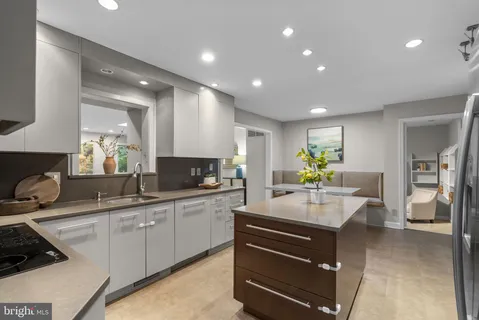 $950,000 | 419 Watts Branch Parkway, Potomac, MD 20854