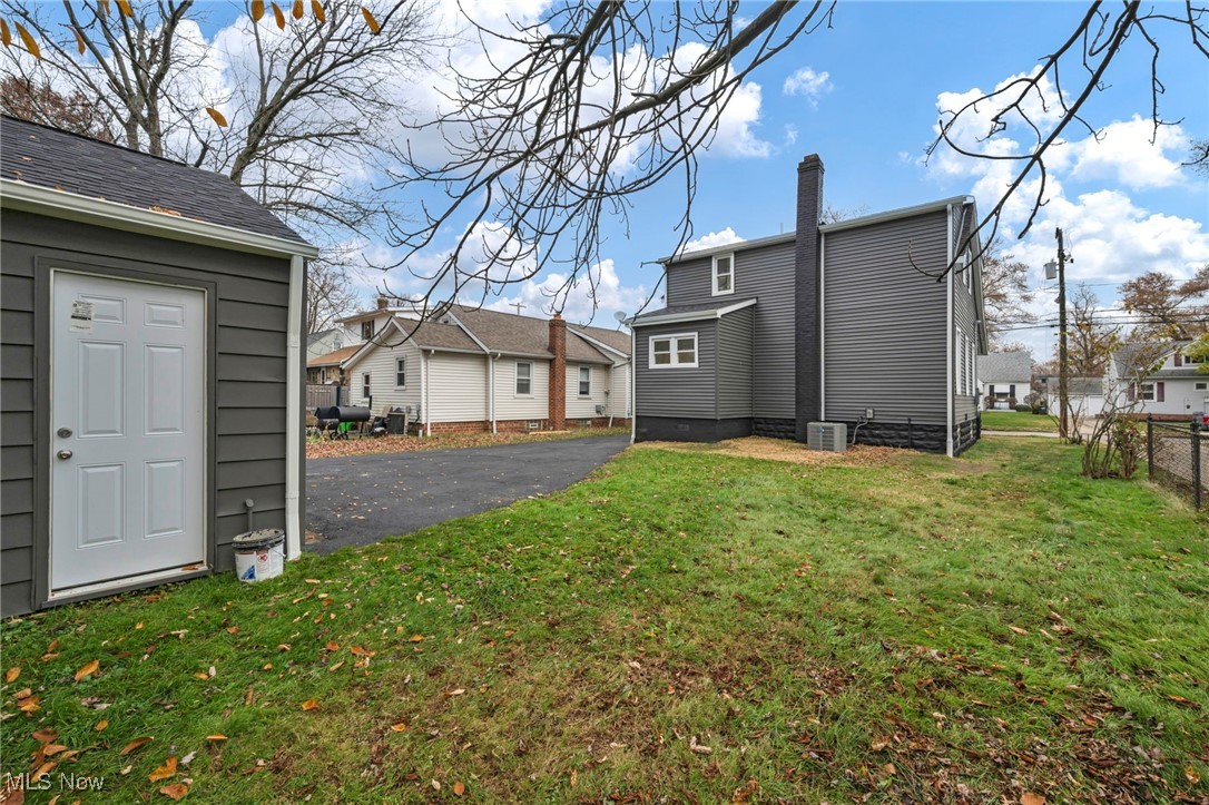 1300 Sunset Road Cleveland, OH 44124 - Photo 23 of 27