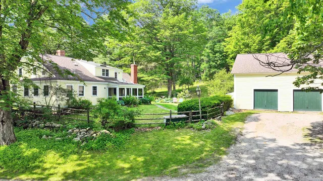 $1,100,000 | 133 Hay Hill Road, Francestown, NH 03043