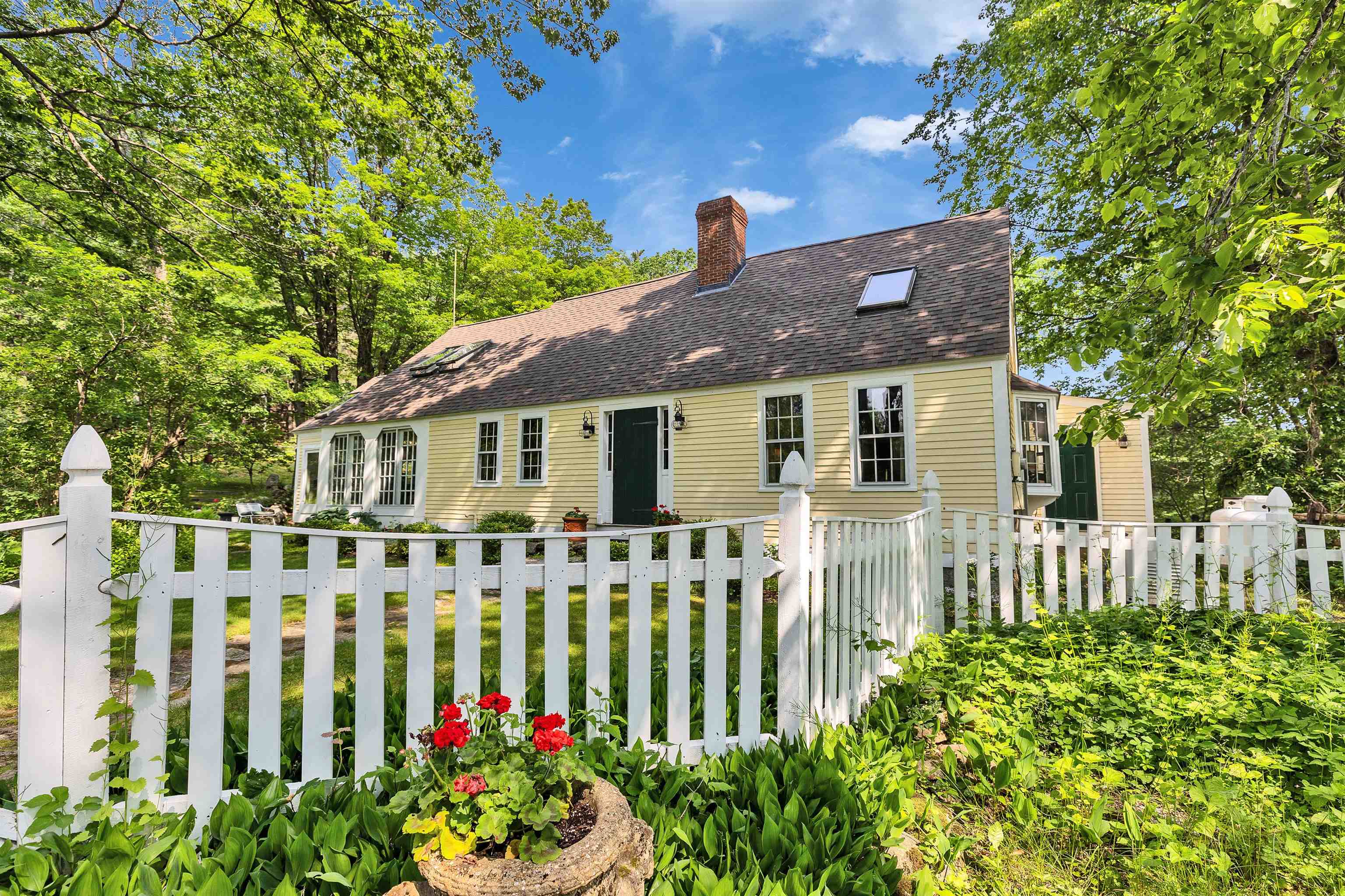 133 Hay Hill Road Francestown, NH 03043 - Photo 2 of 60