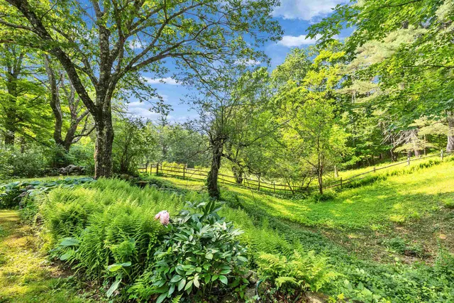 $1,100,000 | 133 Hay Hill Road, Francestown, NH 03043