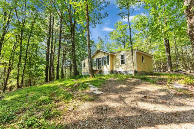 $1,100,000 | 133 Hay Hill Road, Francestown, NH 03043