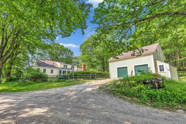 $1,100,000 | 133 Hay Hill Road, Francestown, NH 03043