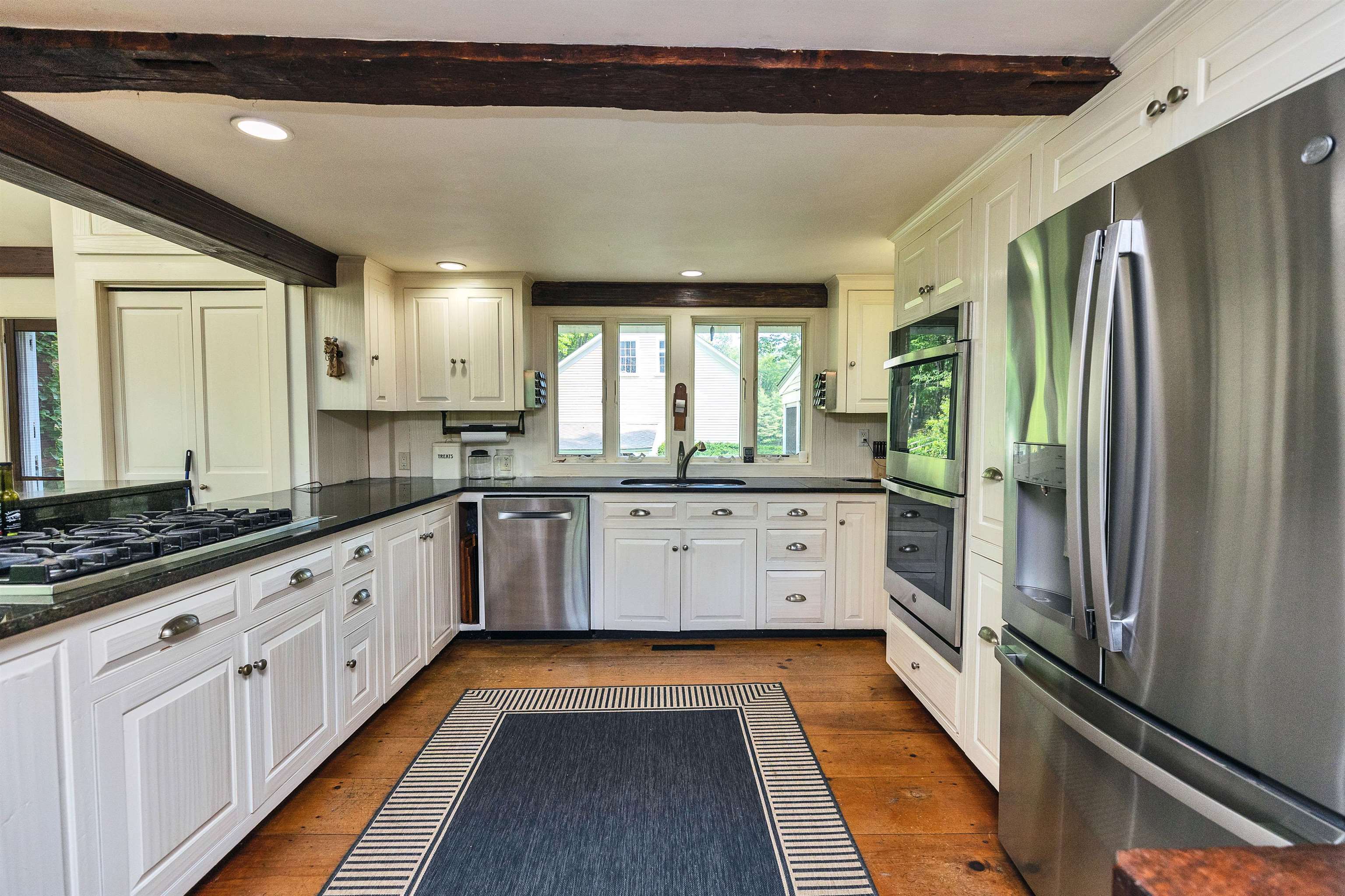 133 Hay Hill Road Francestown, NH 03043 - Photo 7 of 60