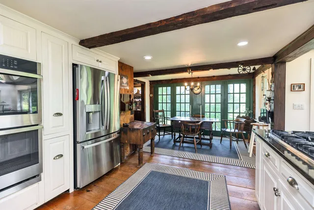 $1,100,000 | 133 Hay Hill Road, Francestown, NH 03043