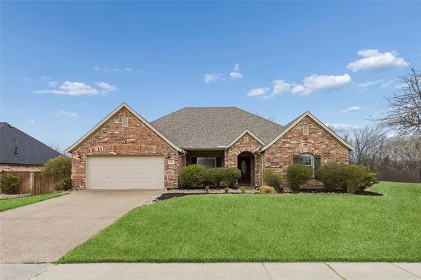 $575,000 | 139 Country Lakes Boulevard, Argyle, TX 76226