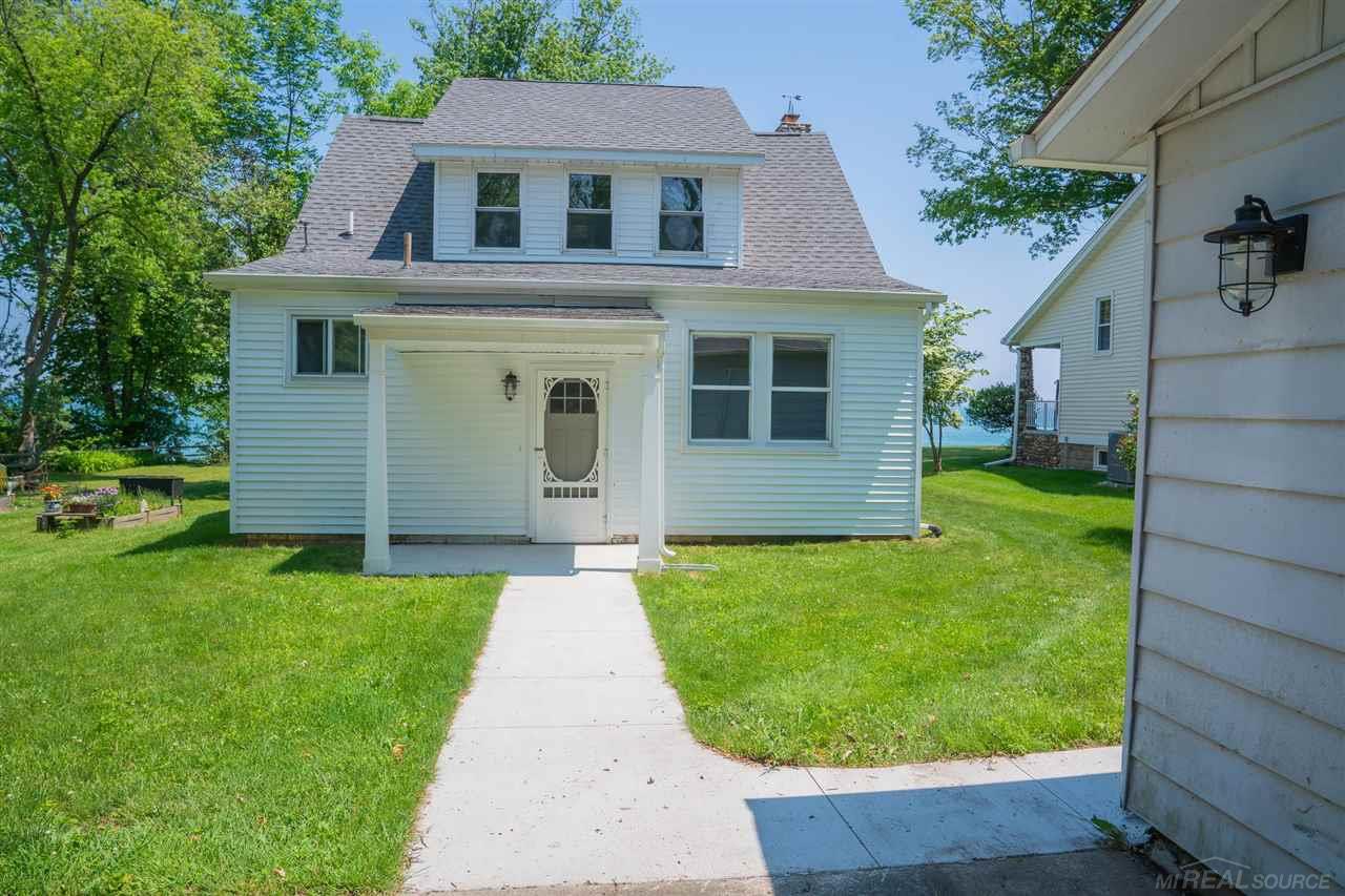 4045 Lakeshore Road Lexington, MI 48450 - Photo 30 of 56 50044876-29.JPG