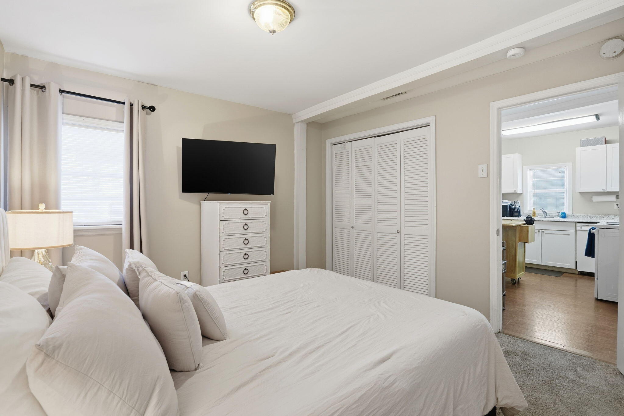 105 Cooper Street Charleston, SC 29403 - Photo 15 of 24 18-web-or-mls-017_DSC04417_1