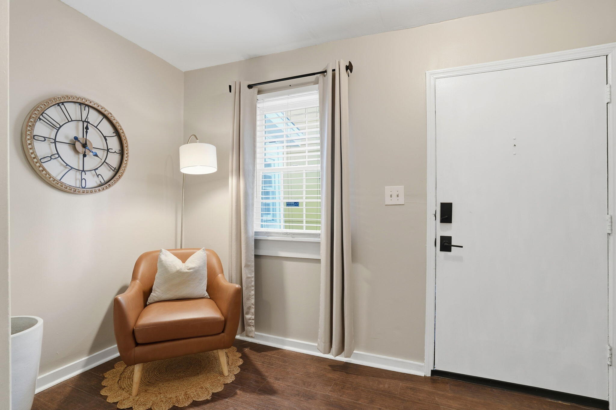 105 Cooper Street Charleston, SC 29403 - Photo 6 of 24 9-web-or-mls-005_DSC04366_1