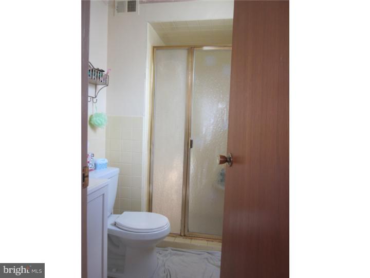9936 Wingtip Road Philadelphia, PA 19115 - Photo 14 of 18 Gallery Image 14