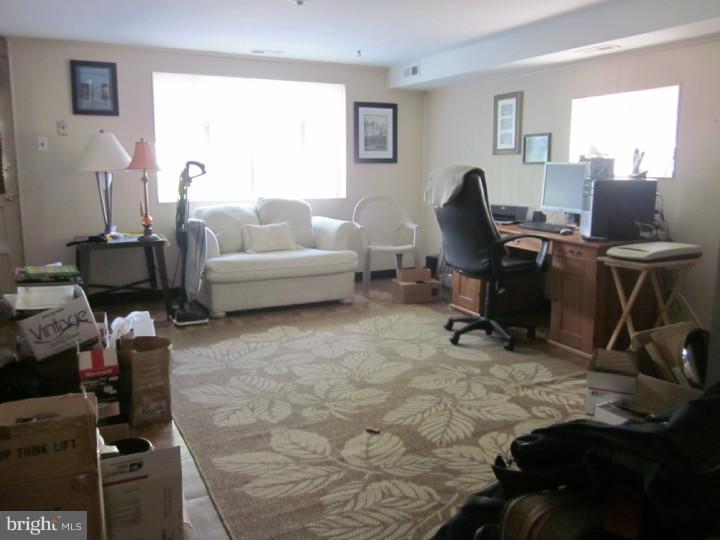 9936 Wingtip Road Philadelphia, PA 19115 - Photo 16 of 18 Gallery Image 16
