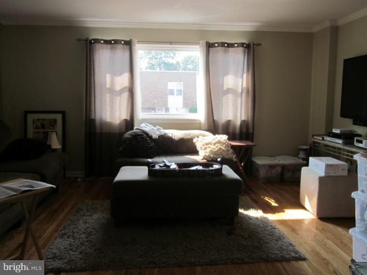 9936 Wingtip Road Philadelphia, PA 19115 - Photo 4 of 18 Gallery Image 4