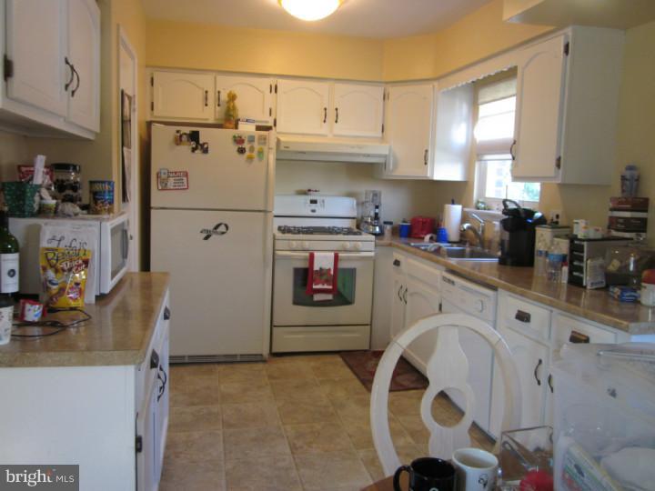 9936 Wingtip Road Philadelphia, PA 19115 - Photo 8 of 18 Gallery Image 8