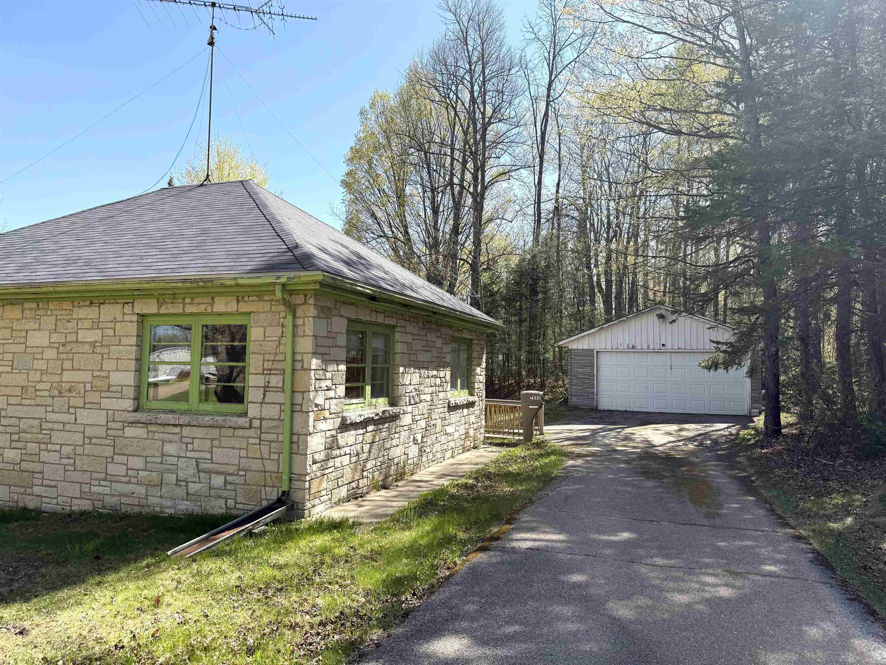 7892 Old 101 Road Armstrong Creek, WI 54103 - Photo 5 of 53
