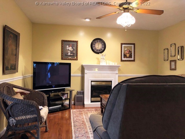1077 Harmons Branch Road Winfield, WV 25213 - Photo 5 of 19 Gallery Image 5