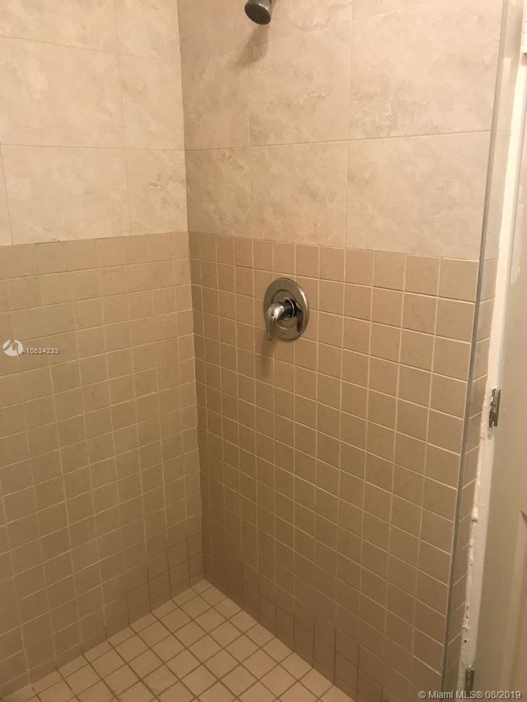 620 Glenn Parkway Hollywood, FL 33021 - Photo 5 of 18