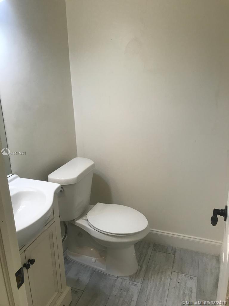 620 Glenn Parkway Hollywood, FL 33021 - Photo 6 of 18