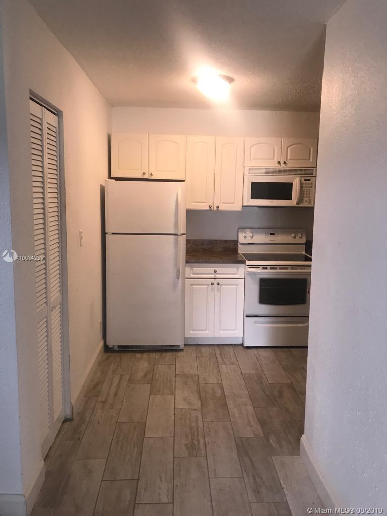 620 Glenn Parkway Hollywood, FL 33021 - Photo 10 of 18