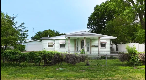 $114,900 | 11 East Woodlawn Avenue, Danville, IL 61832