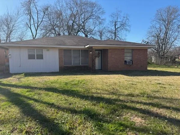 $95,000 | 216 Martin Luther King Jr Drive, Natchitoches, LA 71457