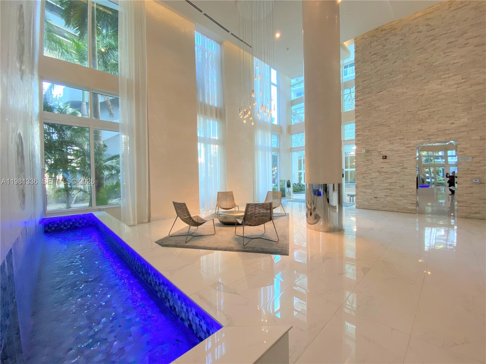 41 Southeast 5th Street, Unit 804 Miami, FL 33131 - Photo 19 of 30