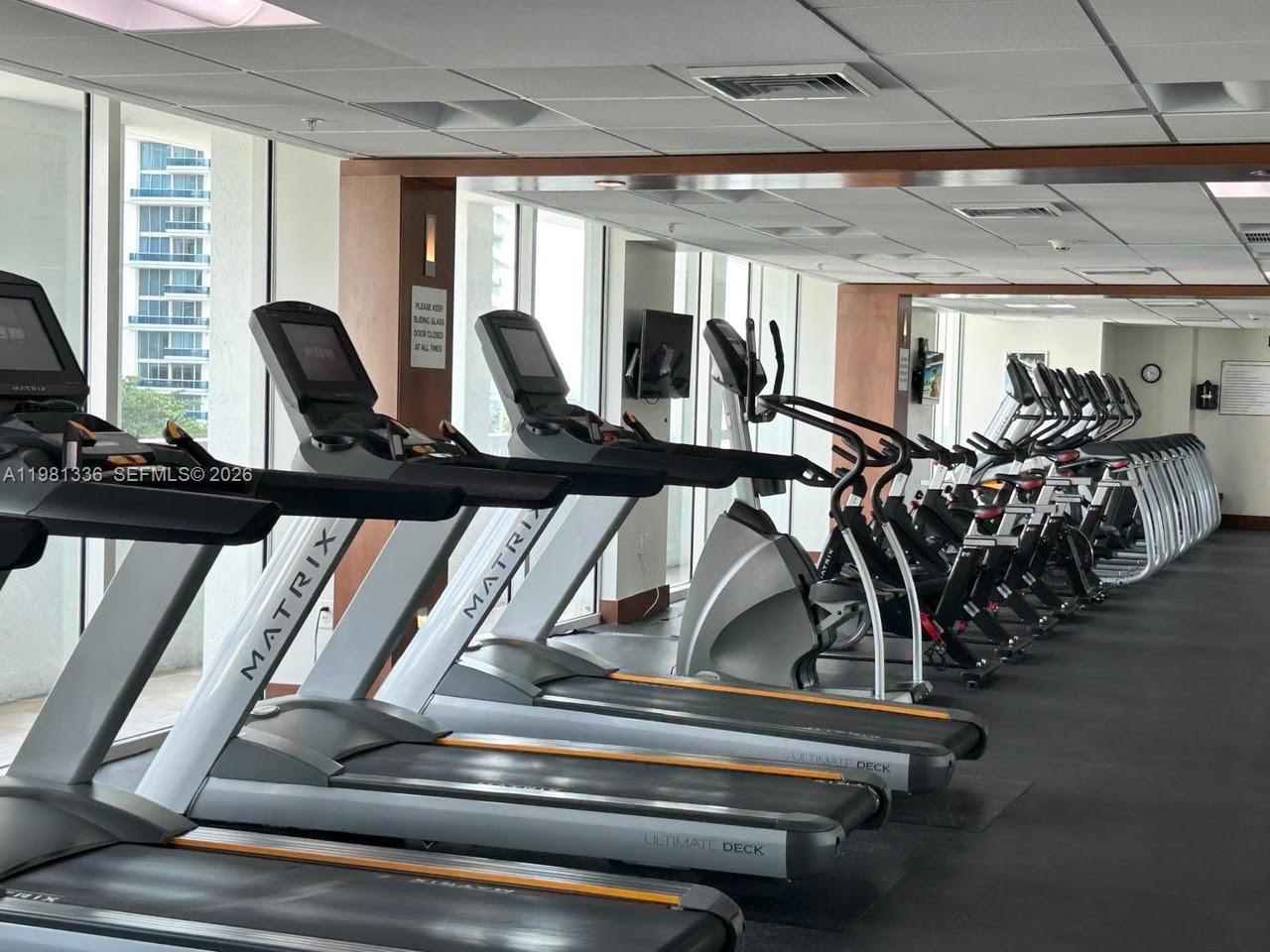 41 Southeast 5th Street, Unit 804 Miami, FL 33131 - Photo 25 of 30