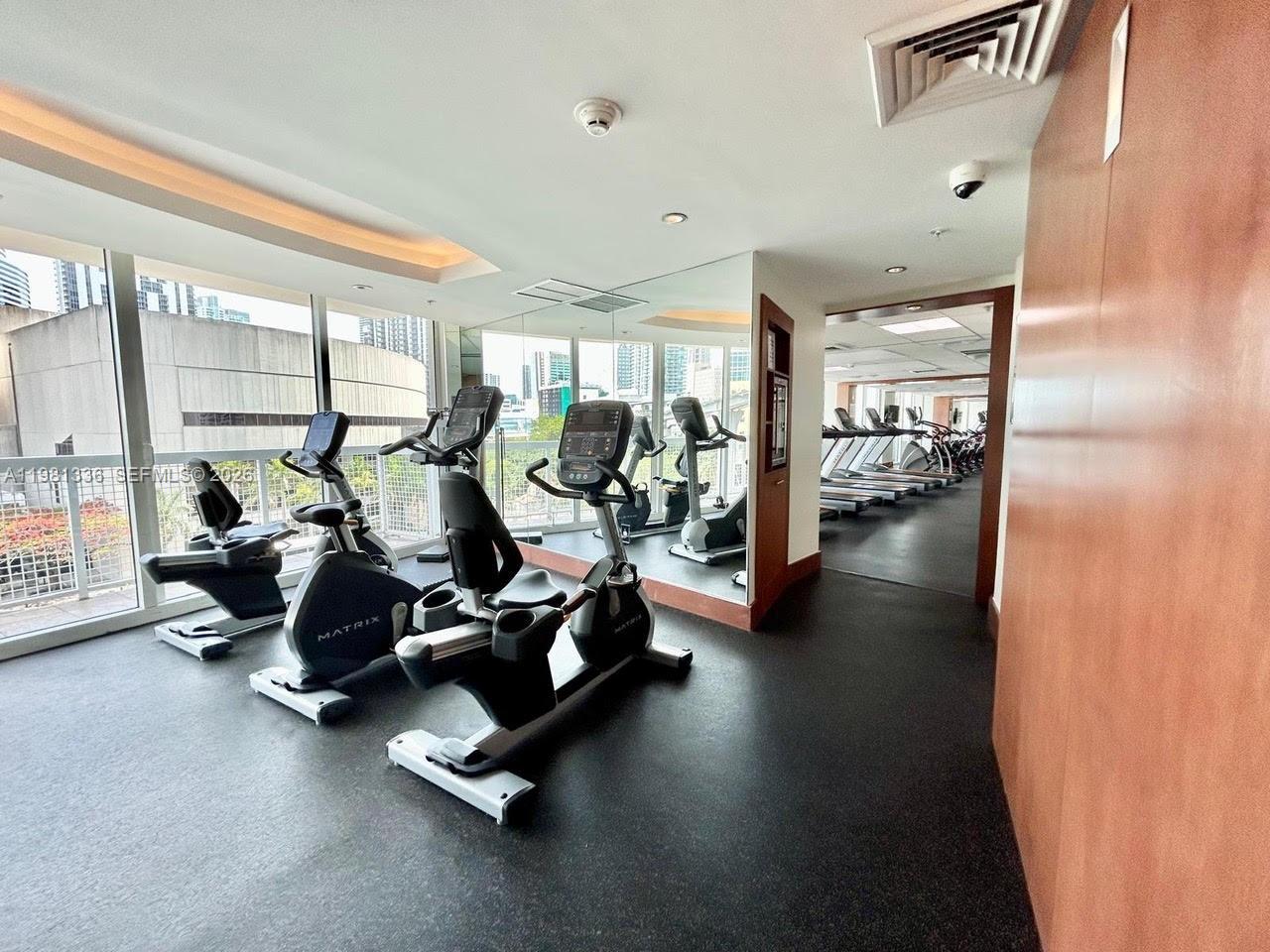 41 Southeast 5th Street, Unit 804 Miami, FL 33131 - Photo 27 of 30