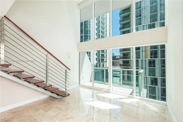 $3,100 | 41 Southeast 5th Street, Unit 804, Miami, FL 33131