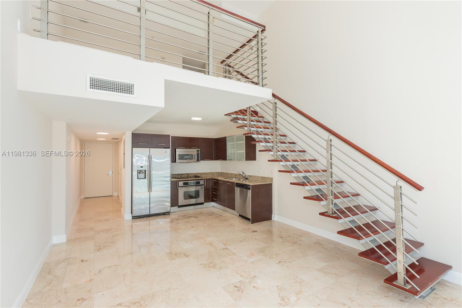 41 Southeast 5th Street, Unit 804 Miami, FL 33131 - Photo 4 of 30