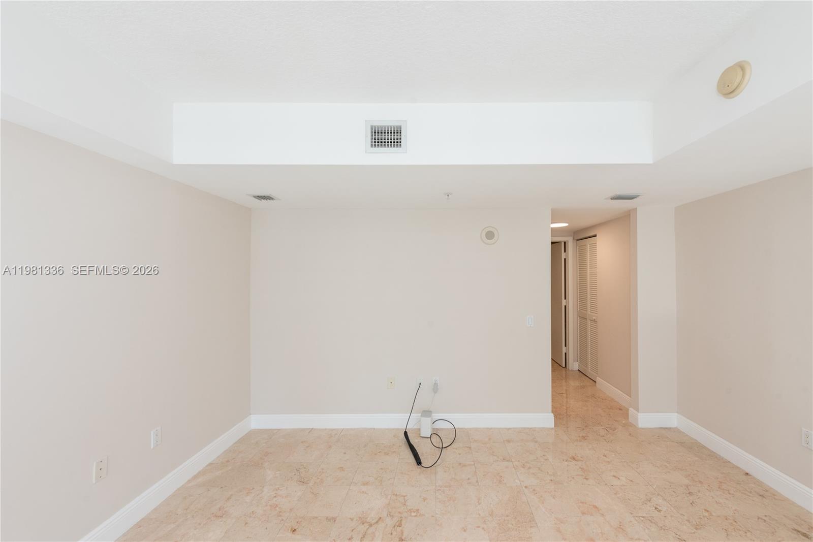 41 Southeast 5th Street, Unit 804 Miami, FL 33131 - Photo 9 of 30