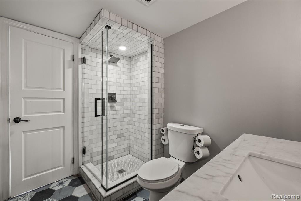 4906 Charing Cross Road Bloomfield Hills, MI 48304 - Photo 33 of 87 Gallery Image 33