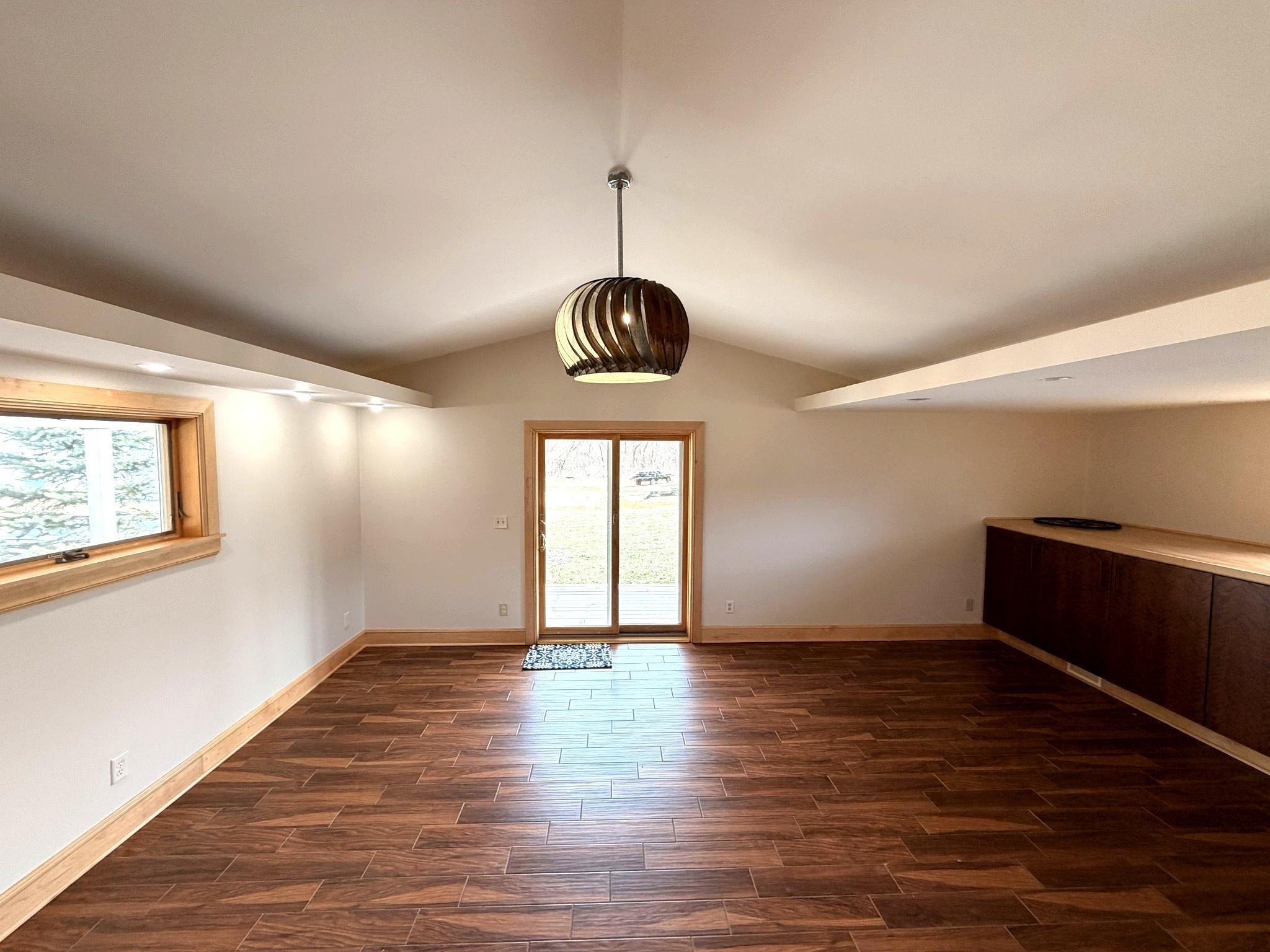 538 Windmill Road Brooklyn, WI 53521 - Photo 12 of 48