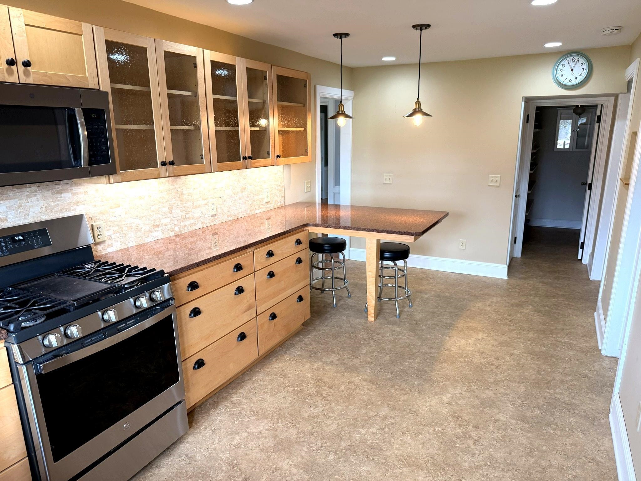 538 Windmill Road Brooklyn, WI 53521 - Photo 2 of 48