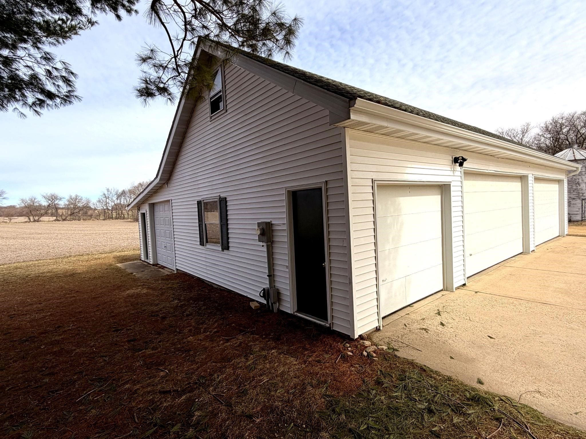 538 Windmill Road Brooklyn, WI 53521 - Photo 31 of 48