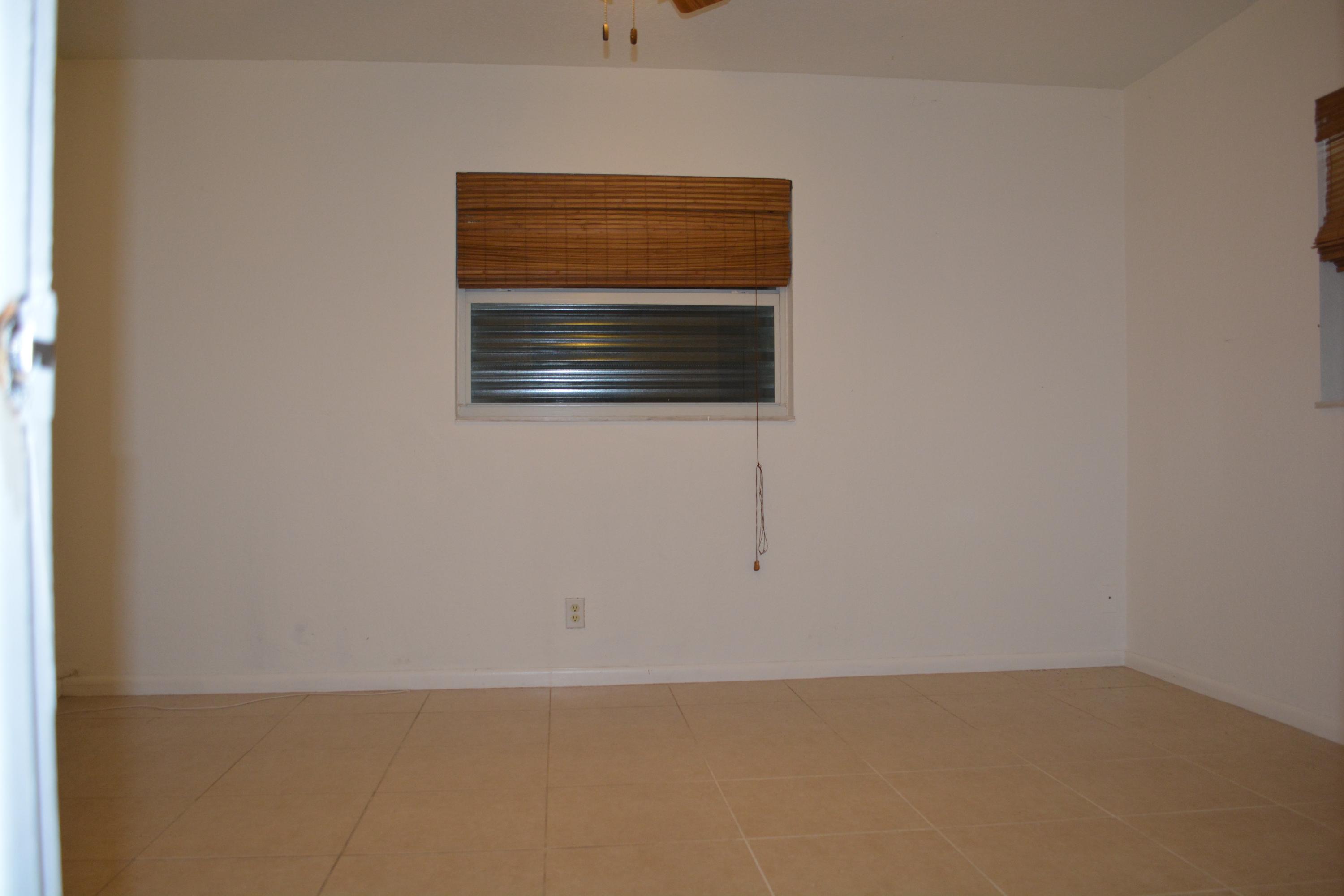 1741 Southwest 10th Street Boca Raton, FL 33486 - Photo 11 of 16 DSC_0008