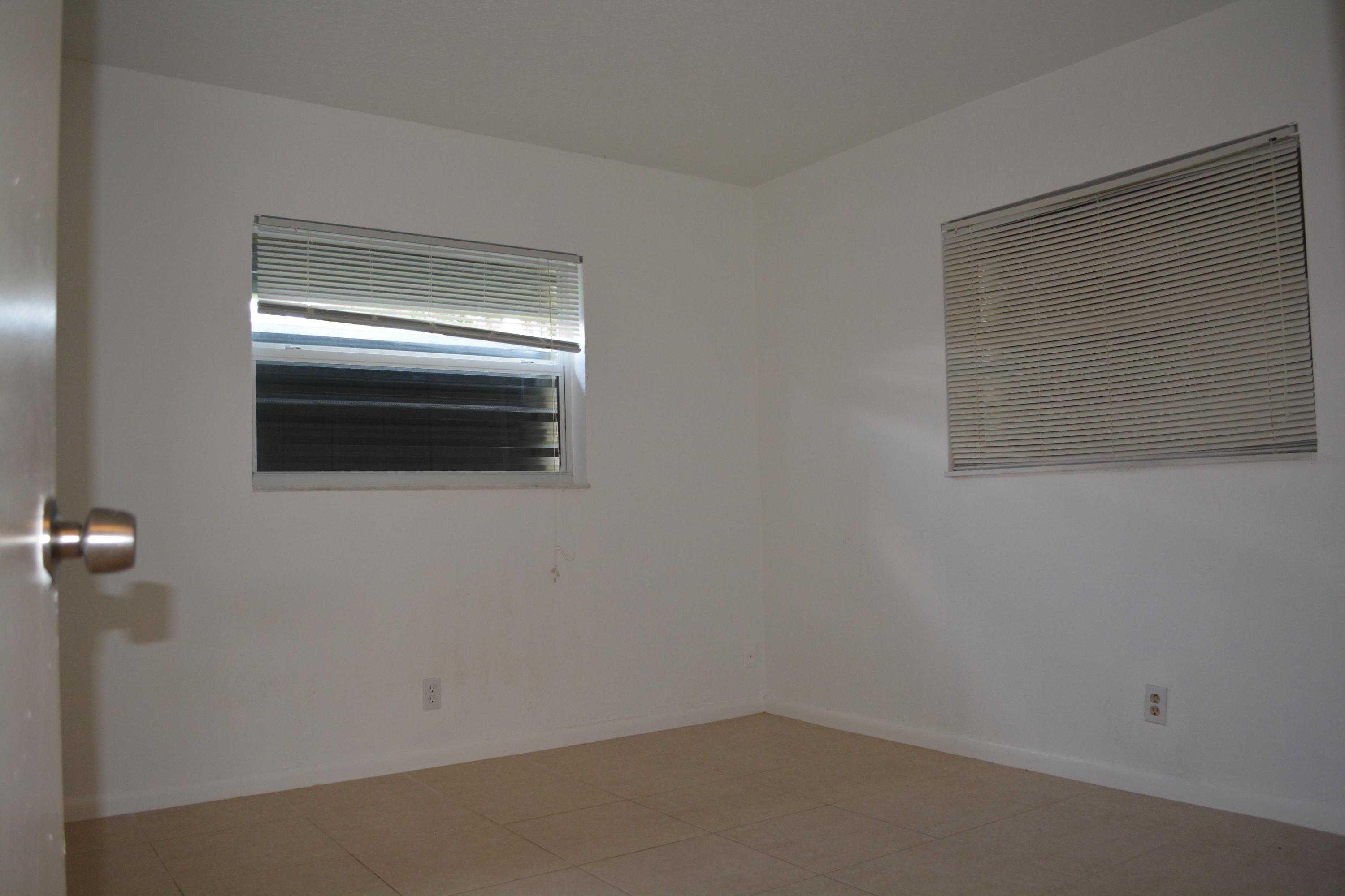 1741 Southwest 10th Street Boca Raton, FL 33486 - Photo 12 of 16 DSC_0011