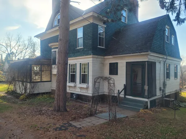 $375,000 | 120 East Maryland Street, St. Croix Falls, WI 54024